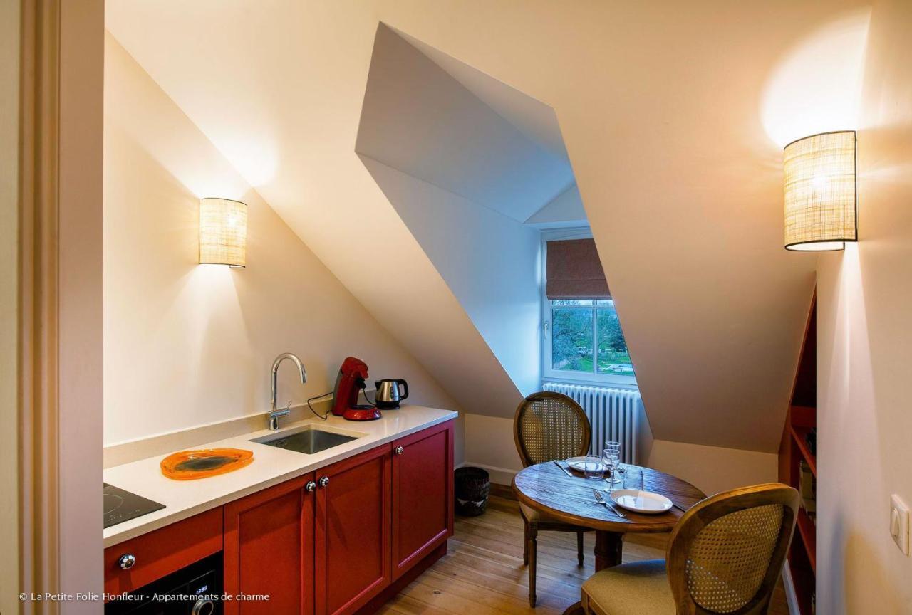 Bed and Breakfast La Petite Folie Honfleur Esterno foto